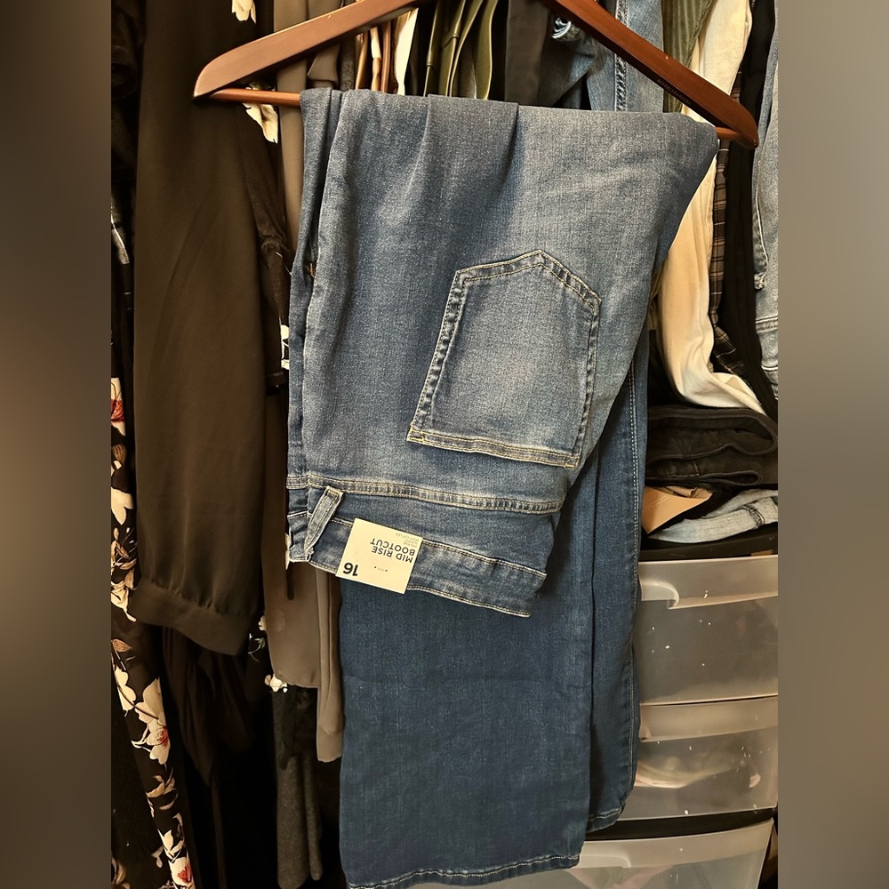 Forever 21 Mid Rise Bootcut Jeans